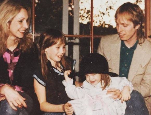 Jane Benyo with her ex-husband & daughters
